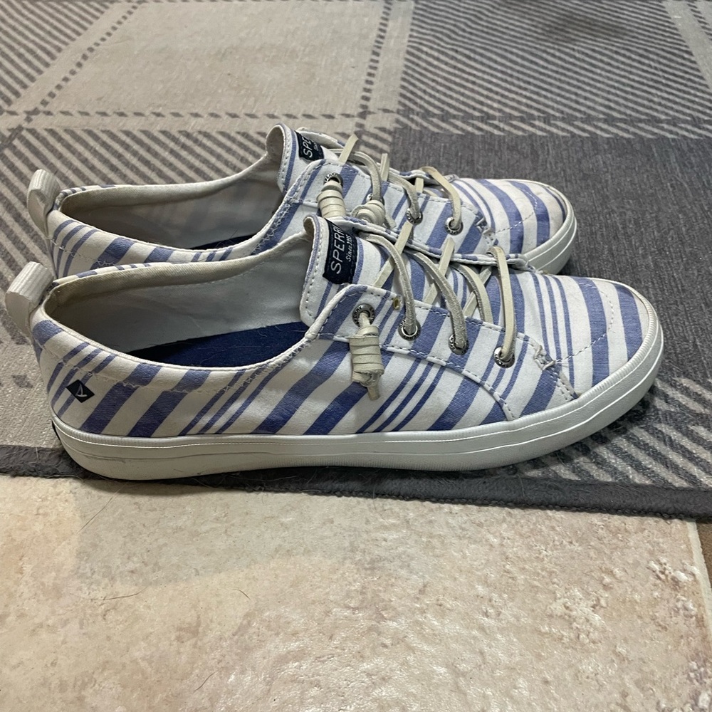 Sperrys women’s white and blue strip shoes, 8.5